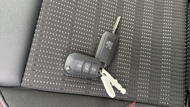 Peugeot 2008 1.2 PureTech 130 GT Line 5dr Petrol Estate